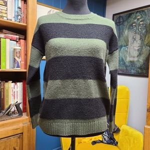 Forever 21 Striped Sweater Size M